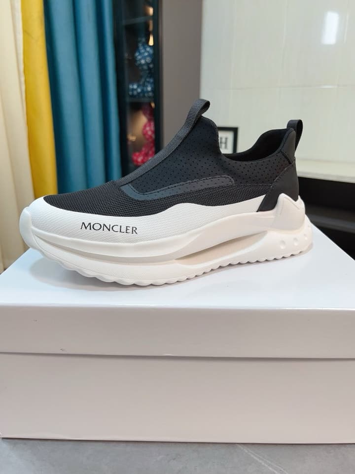 Moncler Calfskin Lace-Up Casual Sneakers in Black & White