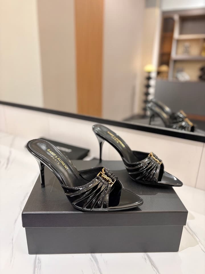 Saint Laurent Crystal Chain Patent Leather Heeled Sandals – 2025 Spring/Summer Collection in White Patent