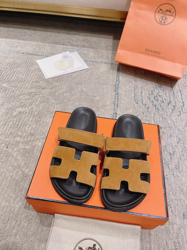 Hermès Chypre Calfskin Slides – 2023SS in Denim Blue