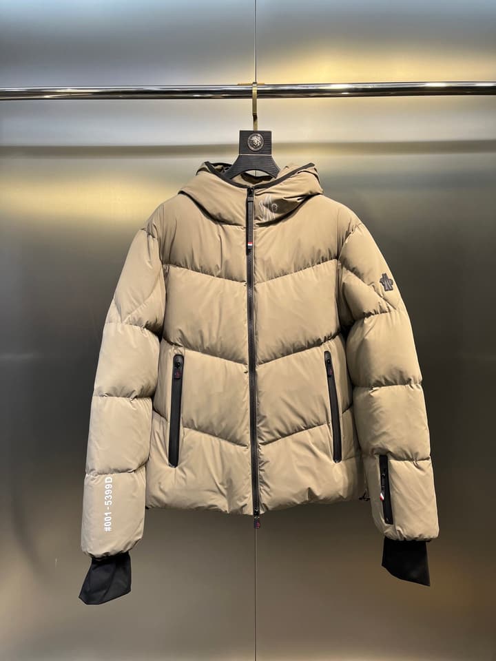 Moncler Grenoble Arcesaz Hooded Down Jacket in Black
