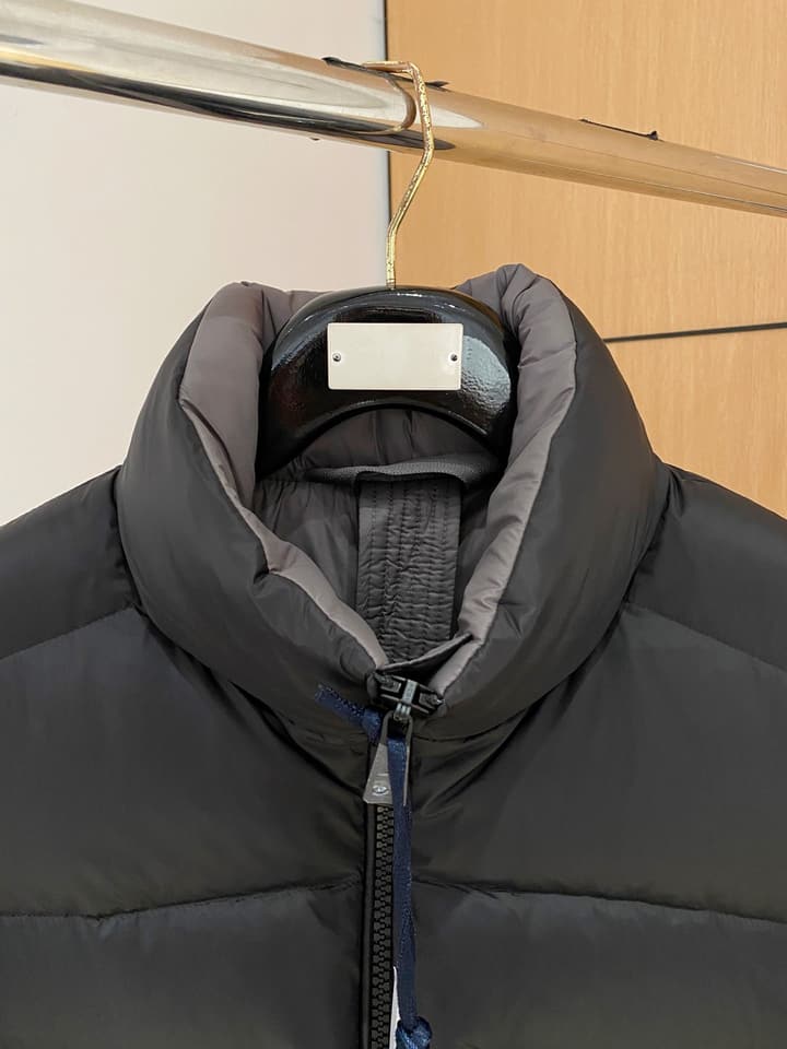 Moncler Designer Down Jacket – 2025 Latest Model in Dark Gray/black With Blue Lining