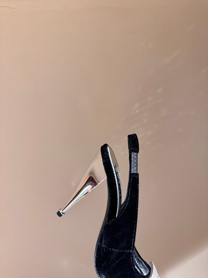 TOM FORD Padlock Velvet Crystal Heeled Sandals – Spring/Summer Collection – 24SS in Black Patent