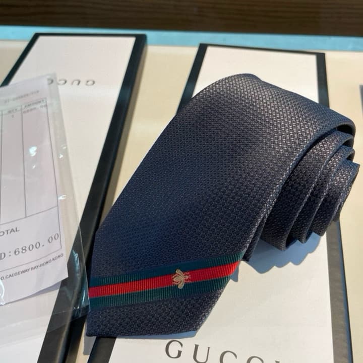 Gucci Bee Web Stripe Tie in Burgundy
