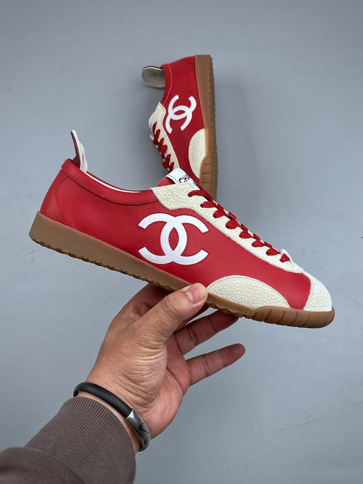 Chanel Panda German Training Sneakers – 2026 Spring/Summer Collection – 26P in Tan And White