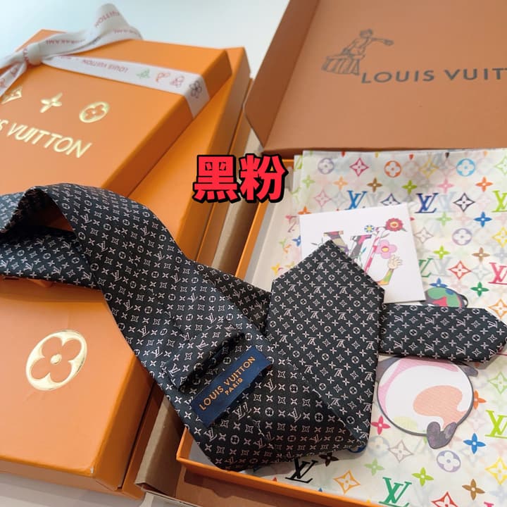 Louis Vuitton Monogram Jacquard Silk Tie in Black and White