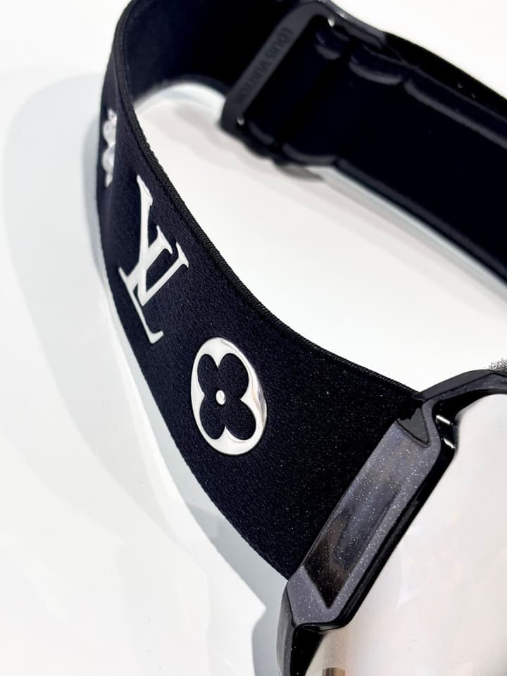 Louis Vuitton Ski Goggles – 2026 Collection in Black Frame Dark Lens