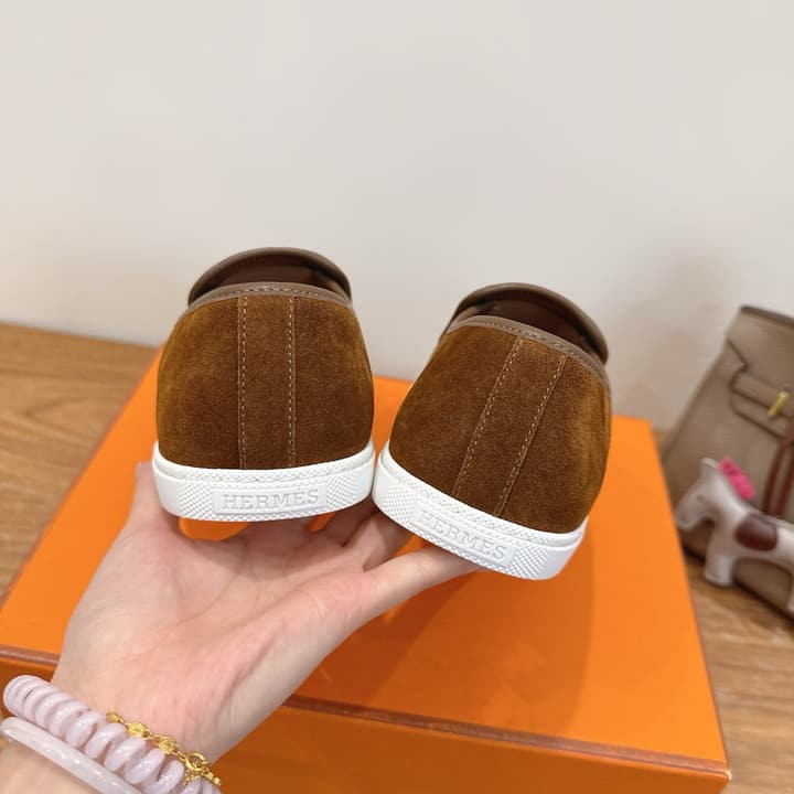 Hermès Classic Unisex Sandals – SS25 New Arrival in Beige