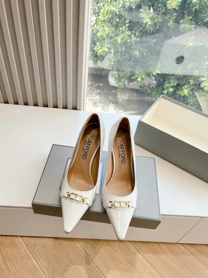 Tom Ford Sparkle Patent Leather Pumps – FW24 Collection in Black