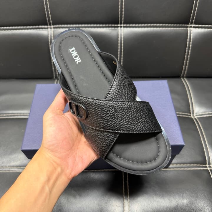 Dior Men's Pebbled Leather and Suede Slides – Spring/Summer Collection 2025 in Black Pebbled Leather Cross Strap