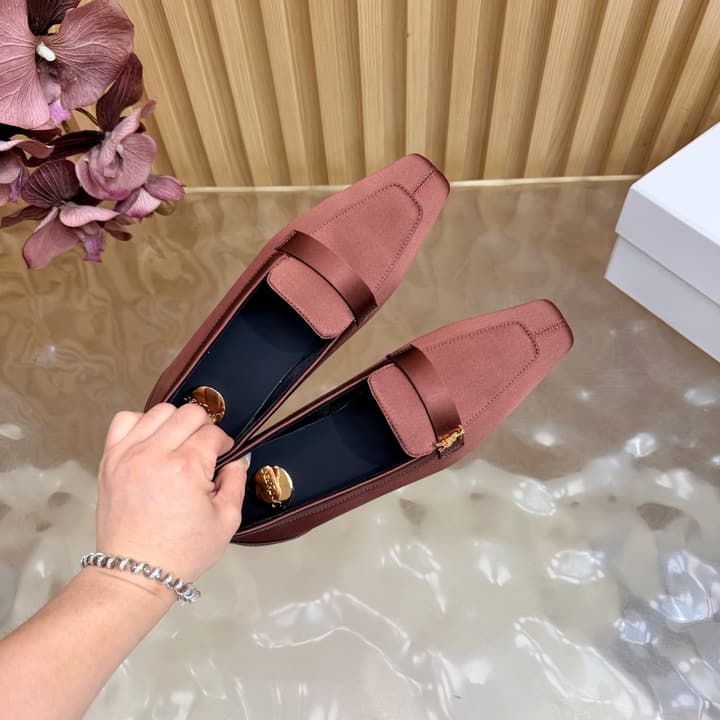 Saint Laurent Silk Chain Mules – Spring/Summer Collection – 26S in Beige