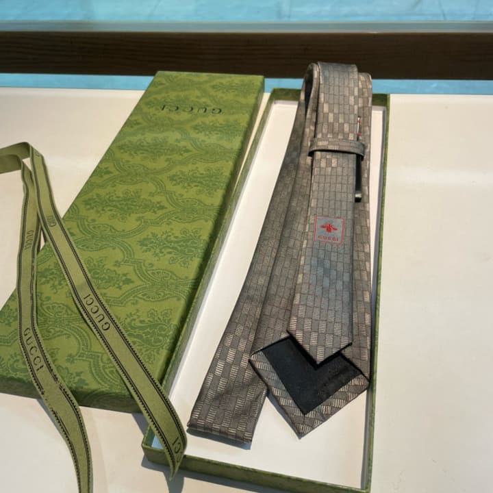 Gucci GG Logo Jacquard Tie in Black