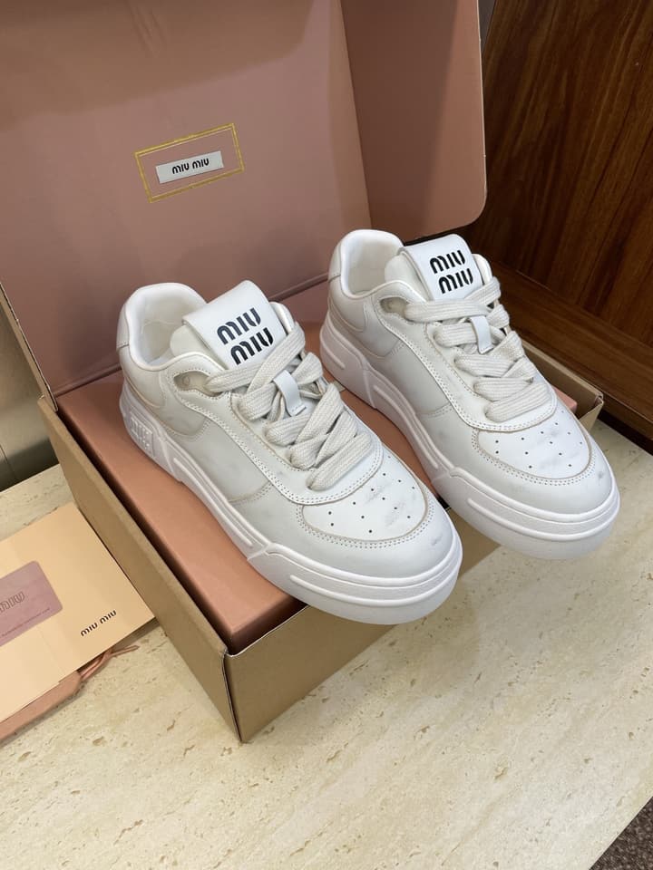 Miu Miu 2025FW Runway Lace-Up Casual Sneakers – 2025FW in Distressed Off-white Sneaker