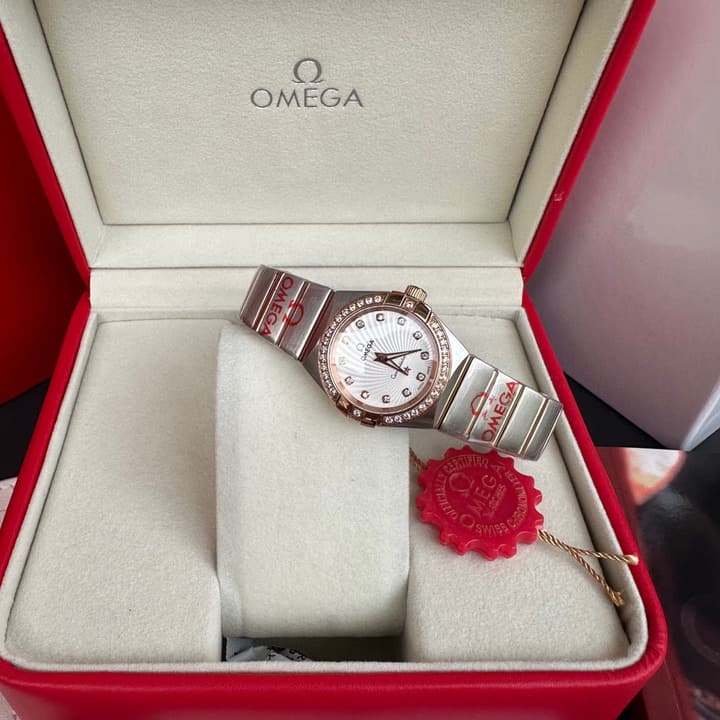 Omega Constellation Series Rose Diamond Ladies Watch in Two-tone Steel Rose Gold Diamond Bezel