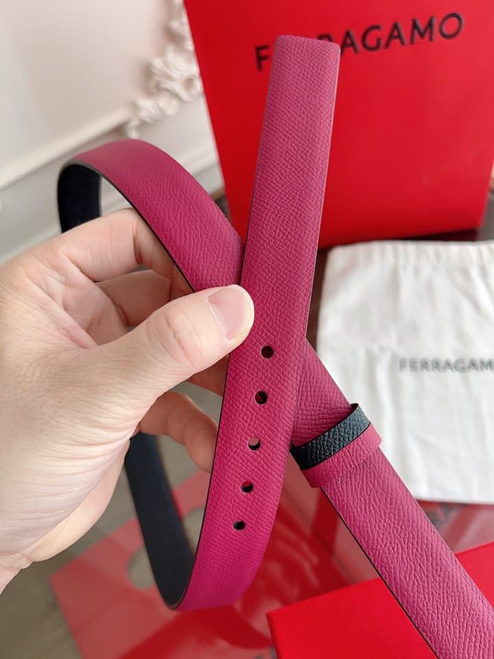 Ferragamo Women's Reversible Leather Belt in Pink