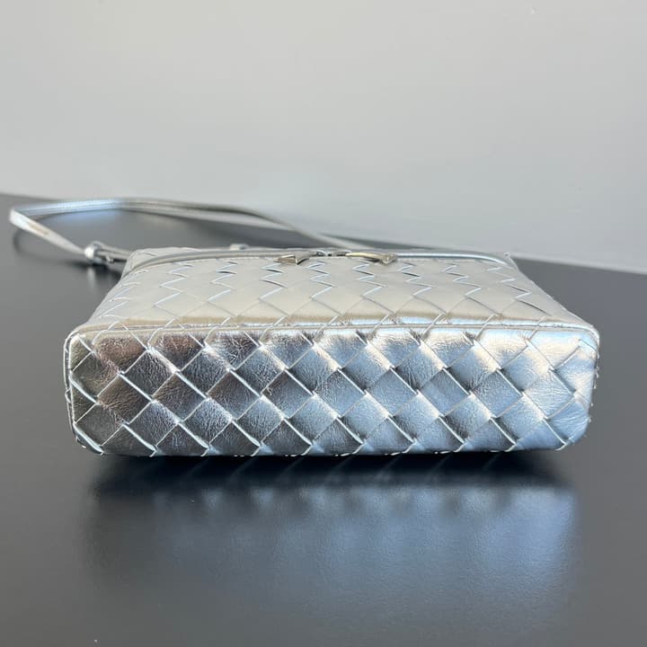 Bottega Veneta Intrecciato Vanity Case in Metallic Gold