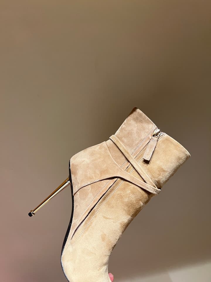 Tom Ford Luxury Metal Heel Ankle Boots in Black Leather
