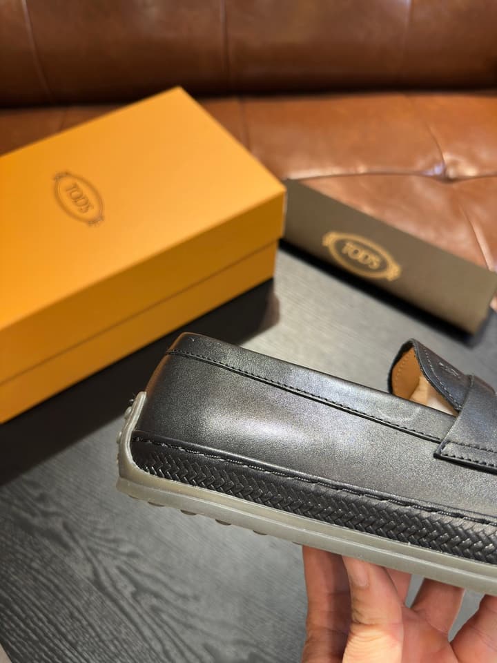 Tod's Gommino Calfskin Loafers in Charcoal Suede
