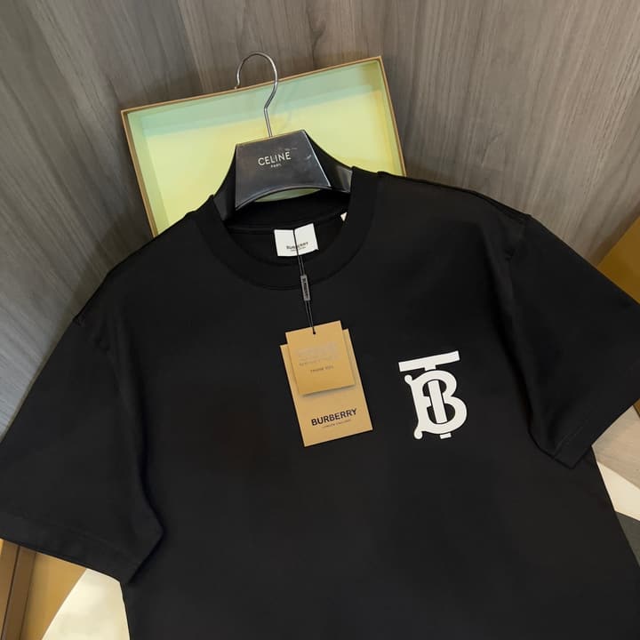 Burberry Monogram Pattern Cotton Loose T-Shirt – Spring/Summer Collection in Black