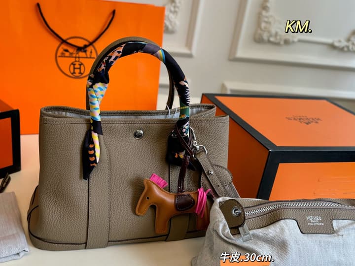 Hermès Garden Tote Bag in Light Beige