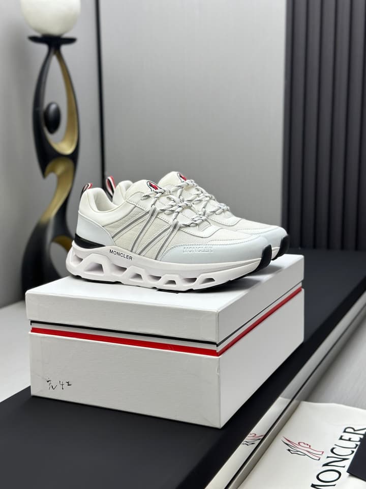 Moncler Trailgrip GTX Performance Running Shoes in Black