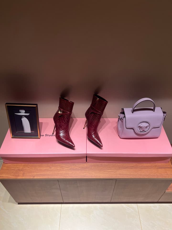 Tom Ford Luxury Metal Heel Ankle Boots in Black Leather