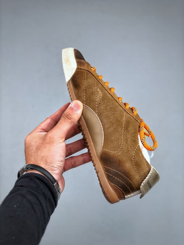 Golden Goose Distressed German Army Trainers – 25SS in Brown