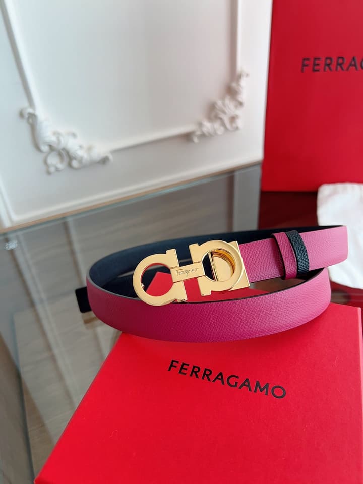 Ferragamo Women's Reversible Leather Belt in Pink
