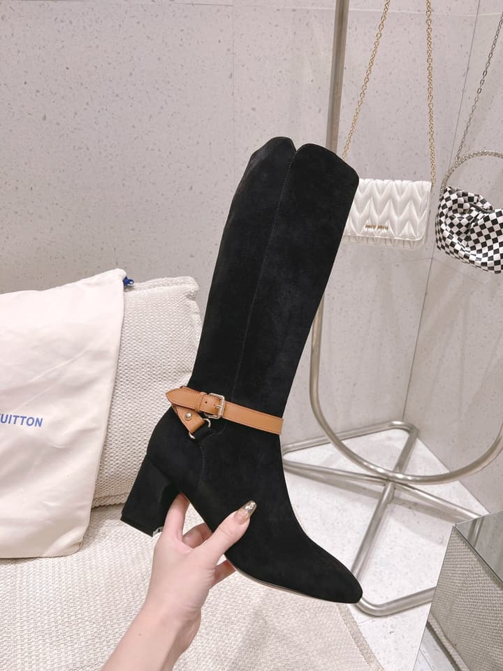 Louis Vuitton Parisienne Leather Knee-High Boots in Black Leather