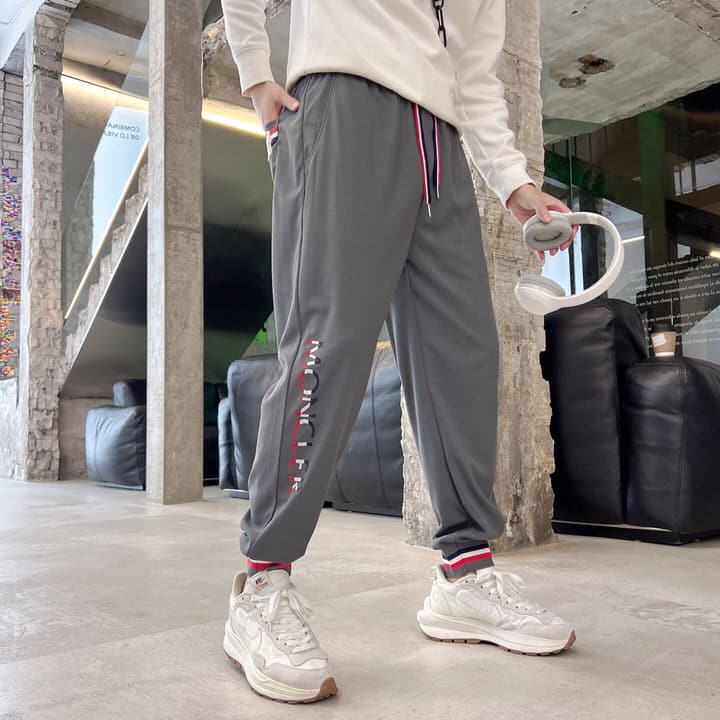 Moncler Logo Embroidered Sweatpants – 2023 Spring/Summer Collection in Black