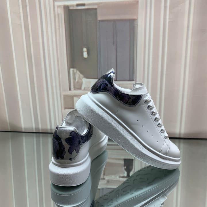 Alexander McQueen Unisex Sneakers in White And Grey Paneled