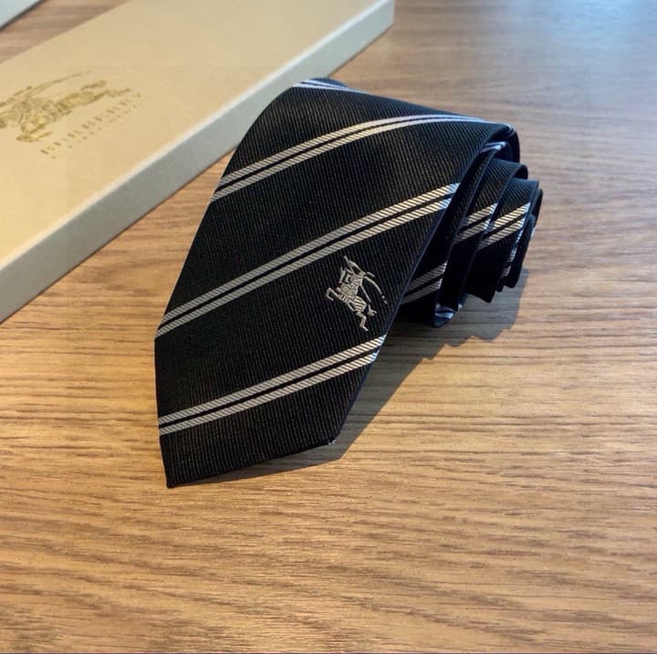 Burberry Vintage Check Silk Tie