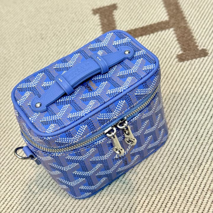 Goyard Muse Vanity Ultra Mini Cosmetic Bag in Blue