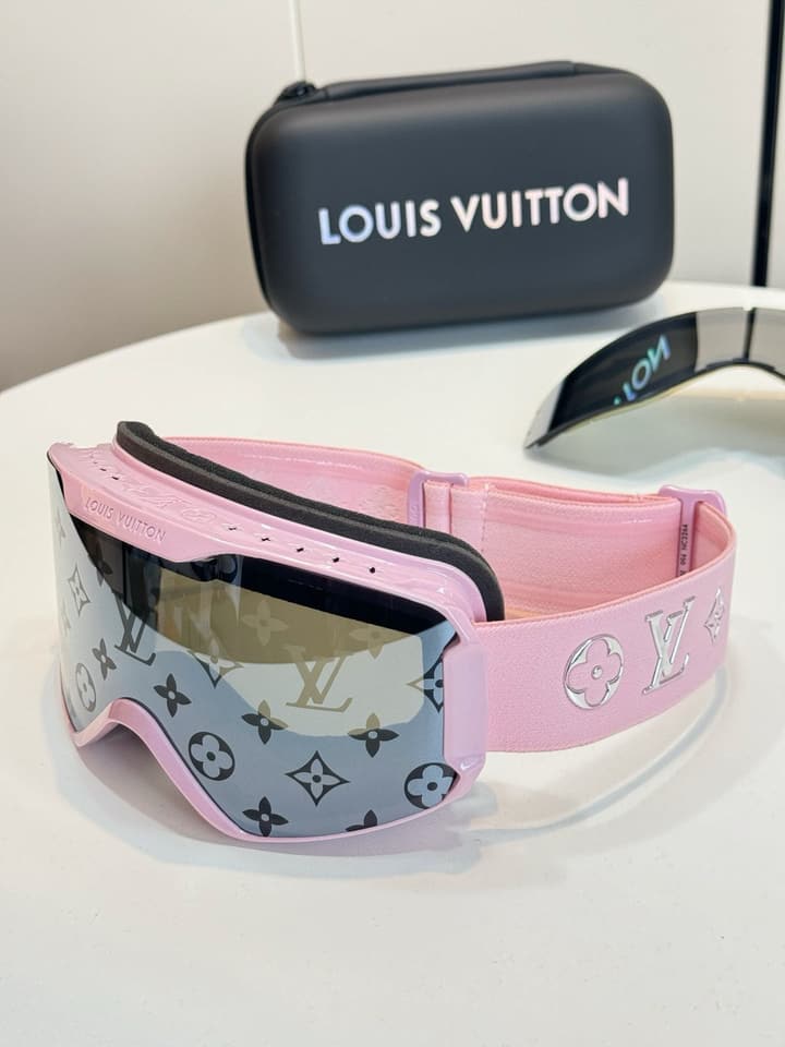 Louis Vuitton Monogram Ski Goggles – Autumn/Winter Collection in Black Monogram Strap