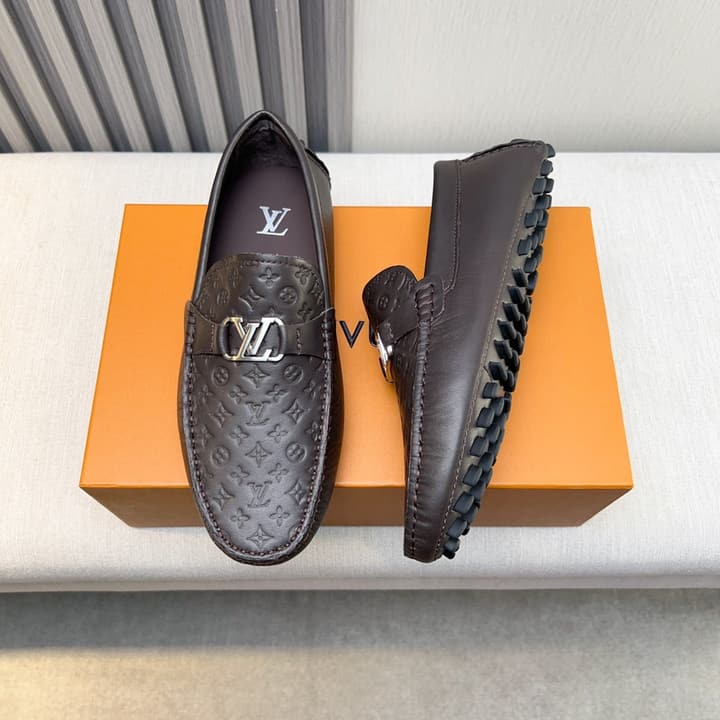 Louis Vuitton Pebbled Leather Driving Shoes in Black Textured Leather
