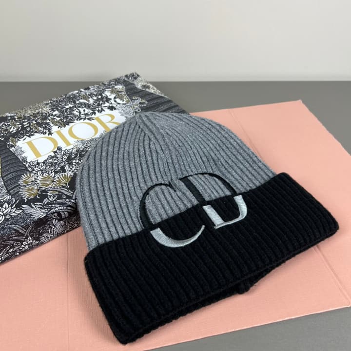 Dior Wool Cashmere Double Layer Beanie in Cream And Dark Brown