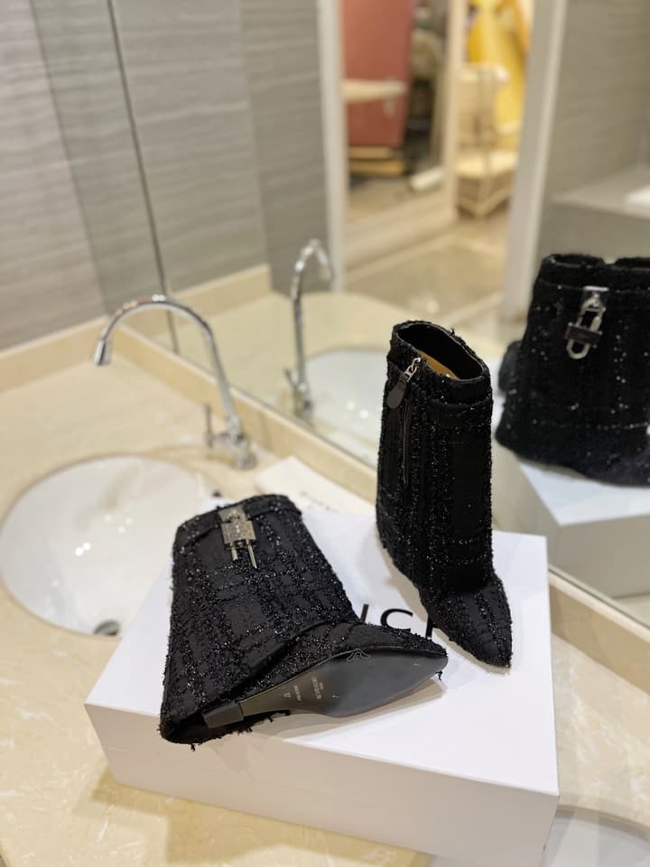 Givenchy Jacquard Plaid Lock Ankle Boots – 2023 SS Collection