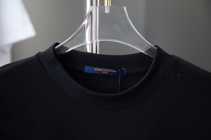 Louis Vuitton Monogram Gradient T-Shirt – Early Spring Collection – 26SS in Black Monogram Gradient