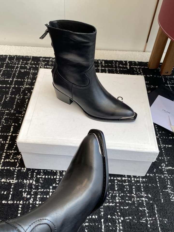 Celine Retro Chunky Chelsea Ankle Boots – 25SS in Classic Brown Suede