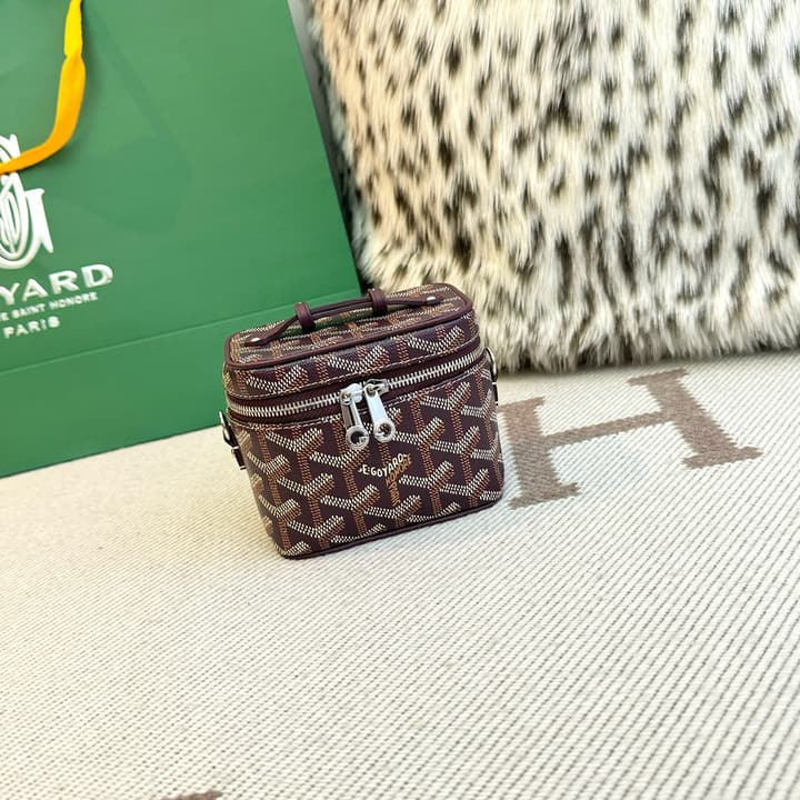 Goyard Muse Vanity Ultra Mini Cosmetic Bag in Blue