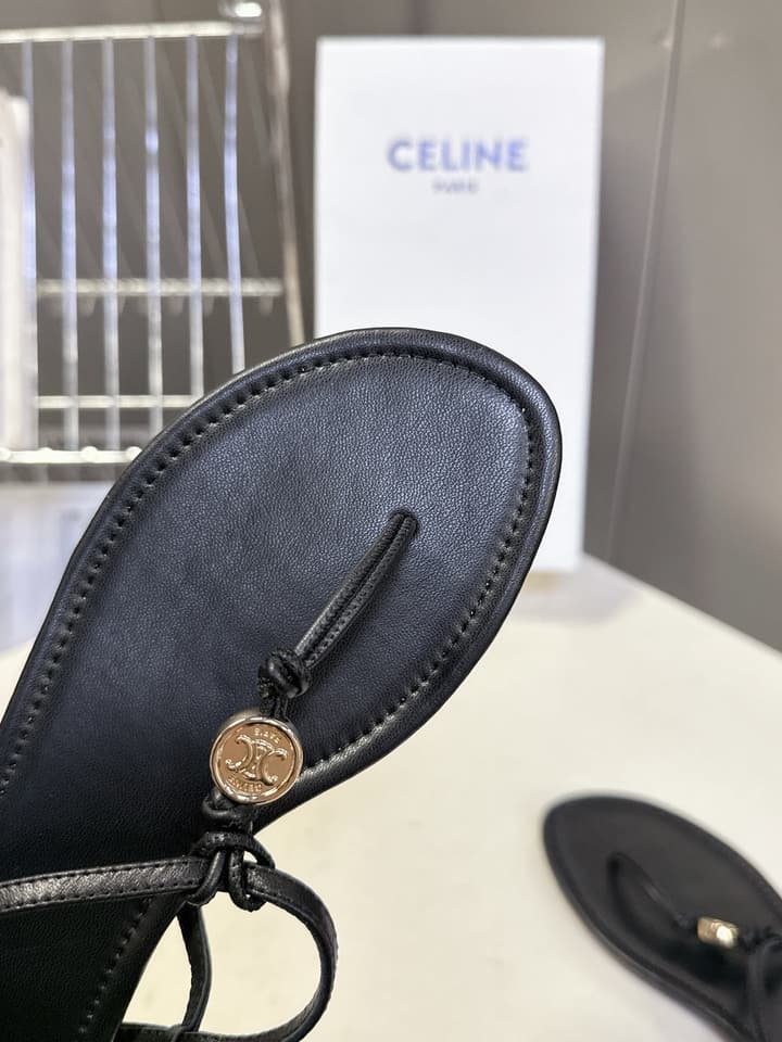 Celine Triomphe T-Strap Flat Sandals – Spring/Summer Collection in Black