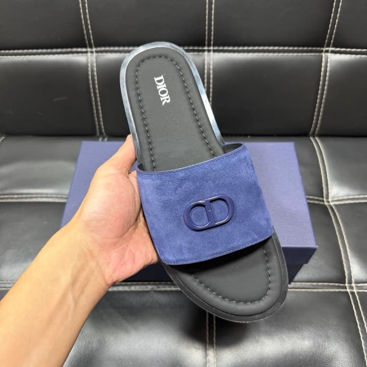 Dior Men's Pebbled Leather and Suede Slides – Spring/Summer Collection 2025 in Black Pebbled Leather Cross Strap