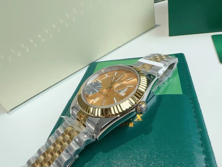 Rolex Datejust 41mm Mechanical Watch in Bronze Gold Dial