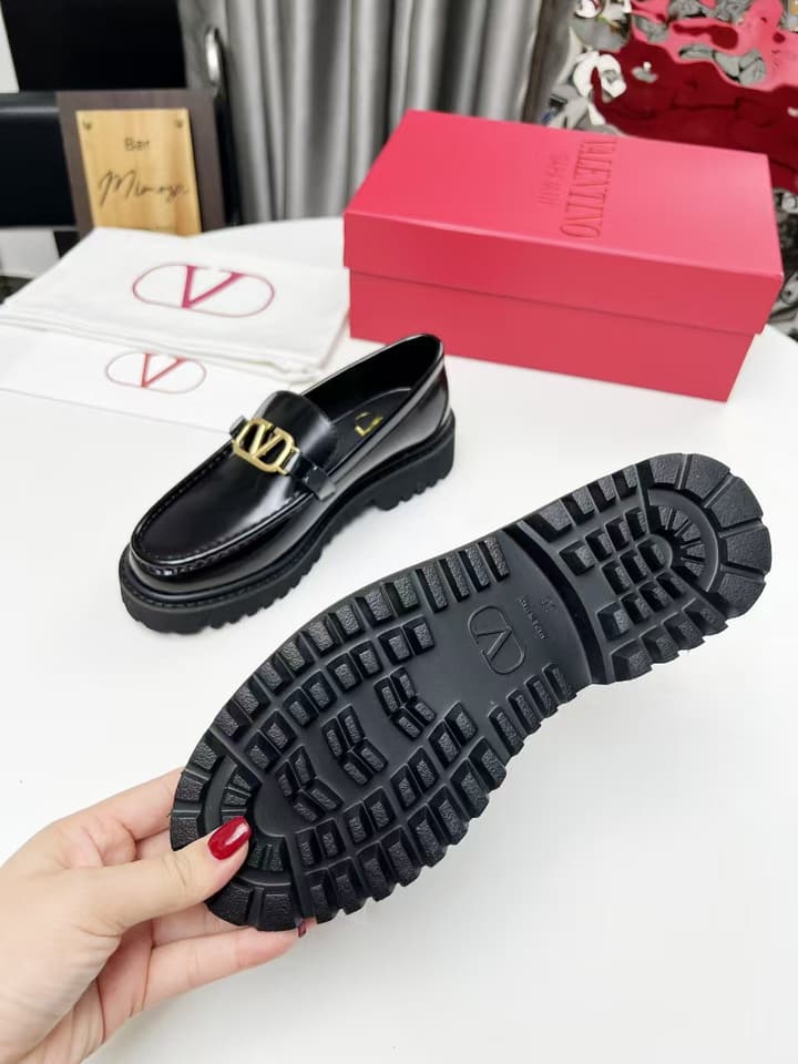 Valentino Logo Buckle Polished Leather Loafers – 2024 in Classic Black