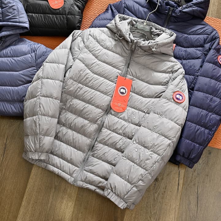 Canada Goose Detachable Hood Puffer Jacket – 25FW in Classic Black
