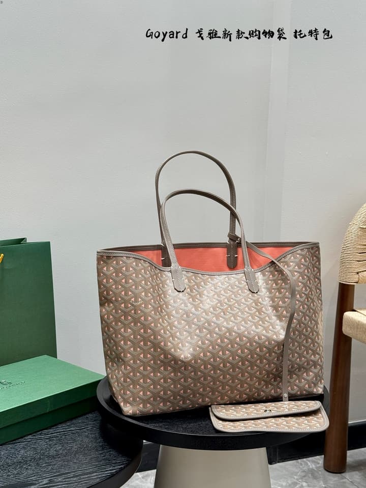 Goyard Tote Bag in Beige With Blue Interior