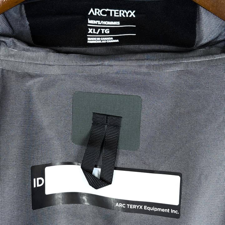 Arc'teryx Alpha LEAF Jacket GEN2 Hard Shell in Wolf Gray Hard Shell Jacket