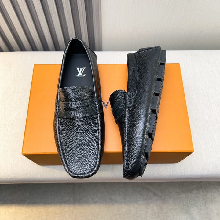 Louis Vuitton Pebbled Leather Driving Shoes in Black Textured Leather
