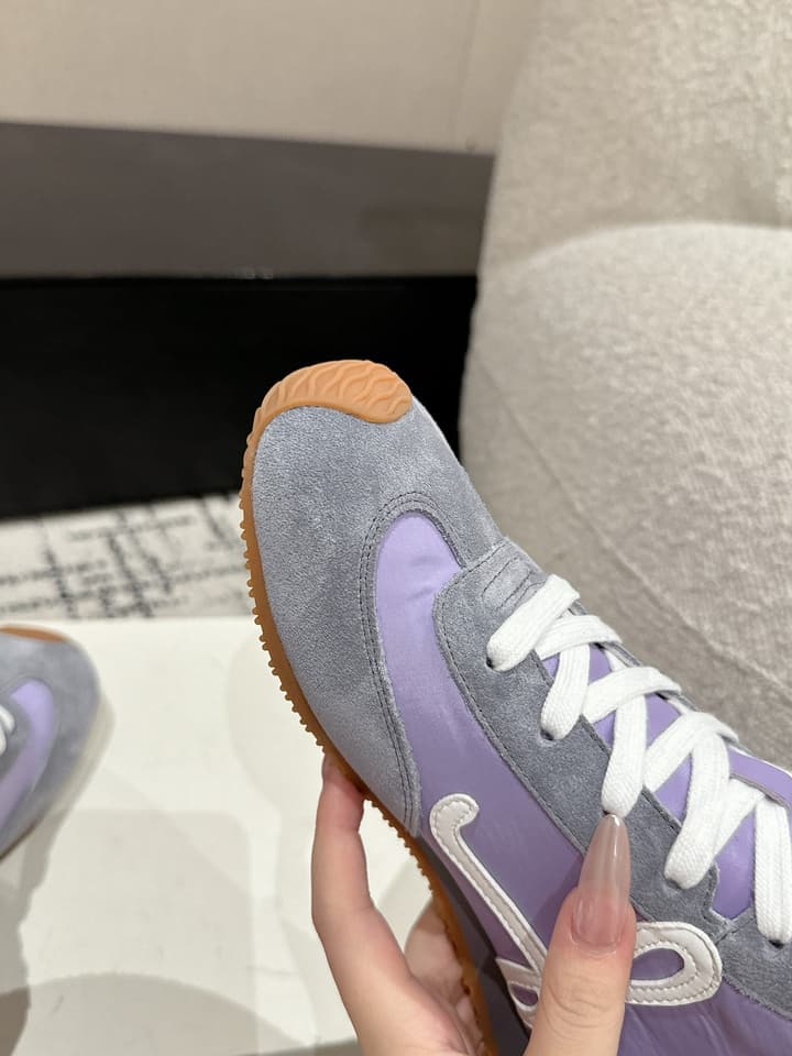 Loewe Flow Runner 2.0 Runway Sneakers – 25SS in All White With Gum Sole