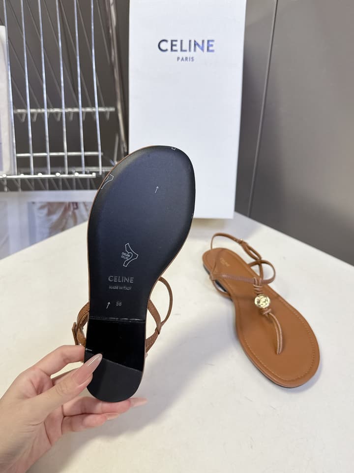 Celine Triomphe T-Strap Flat Sandals – Spring/Summer Collection in Black