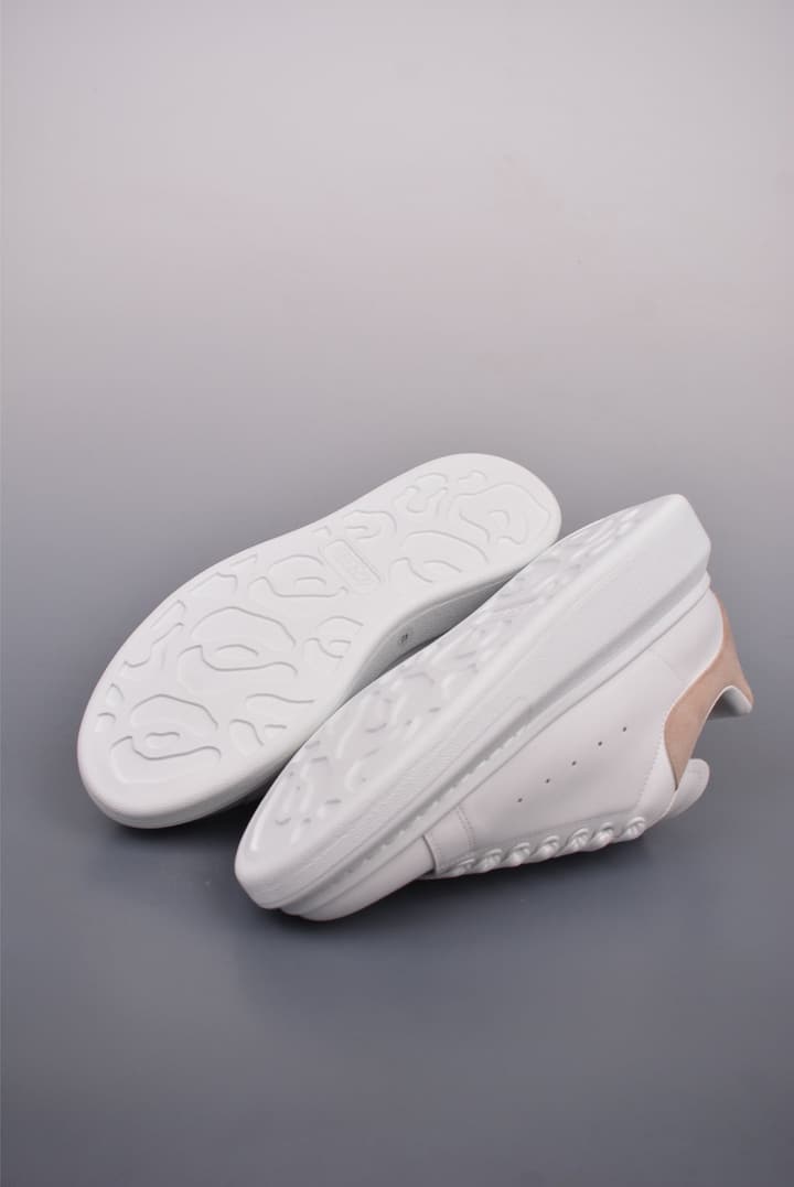 Alexander McQueen Classic Platform Sneakers – 2025 Edition in White Lavender